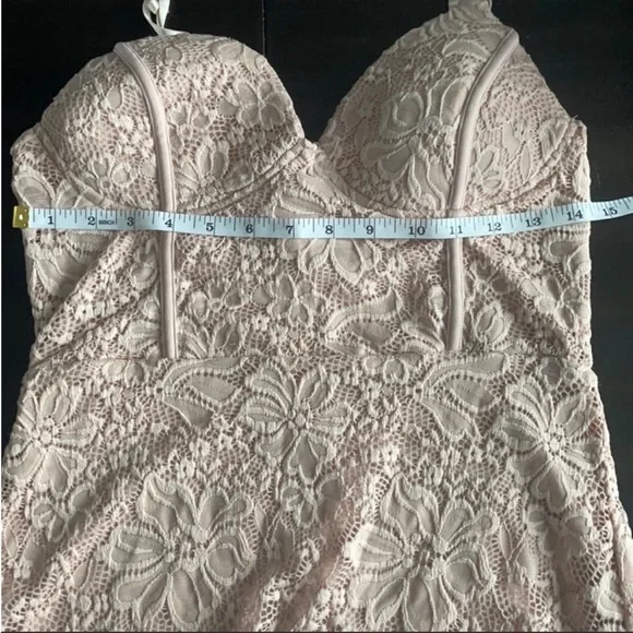 Blossom blush pink midi dress - Picture 5 of 10